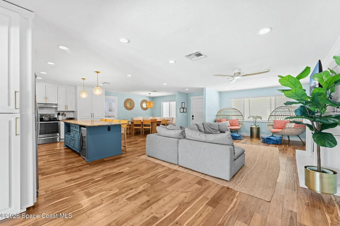 Photo of 505 Coronado Way