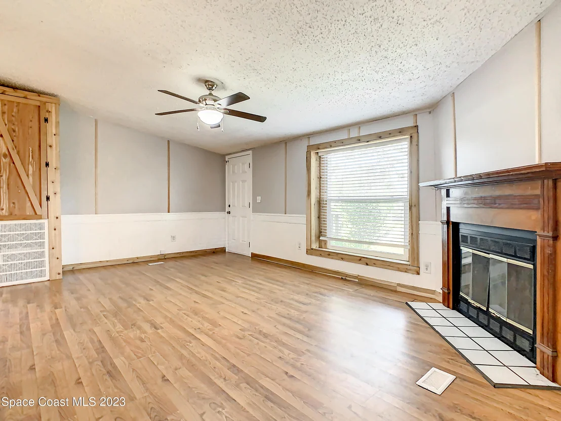 Photo of 9070 Mercury Drive