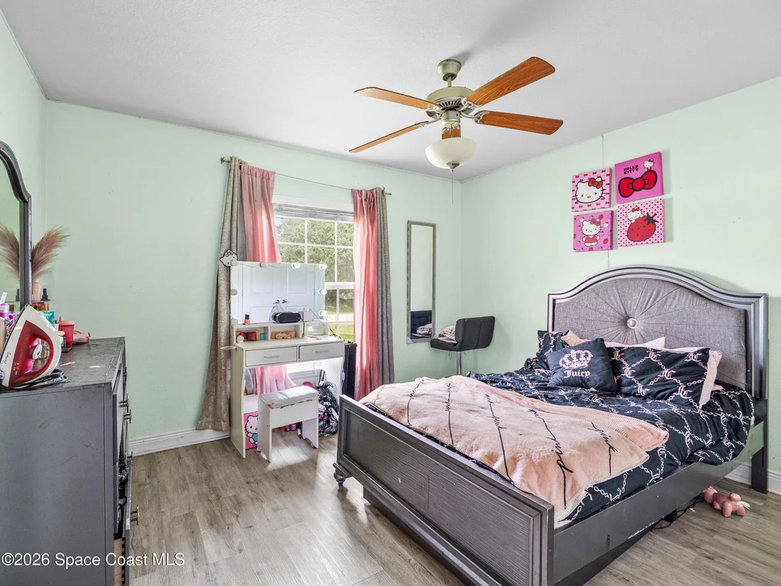 Photo of 256 Eckert Street SE