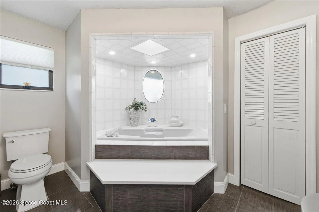 Photo of 560 Sawgrass Circle