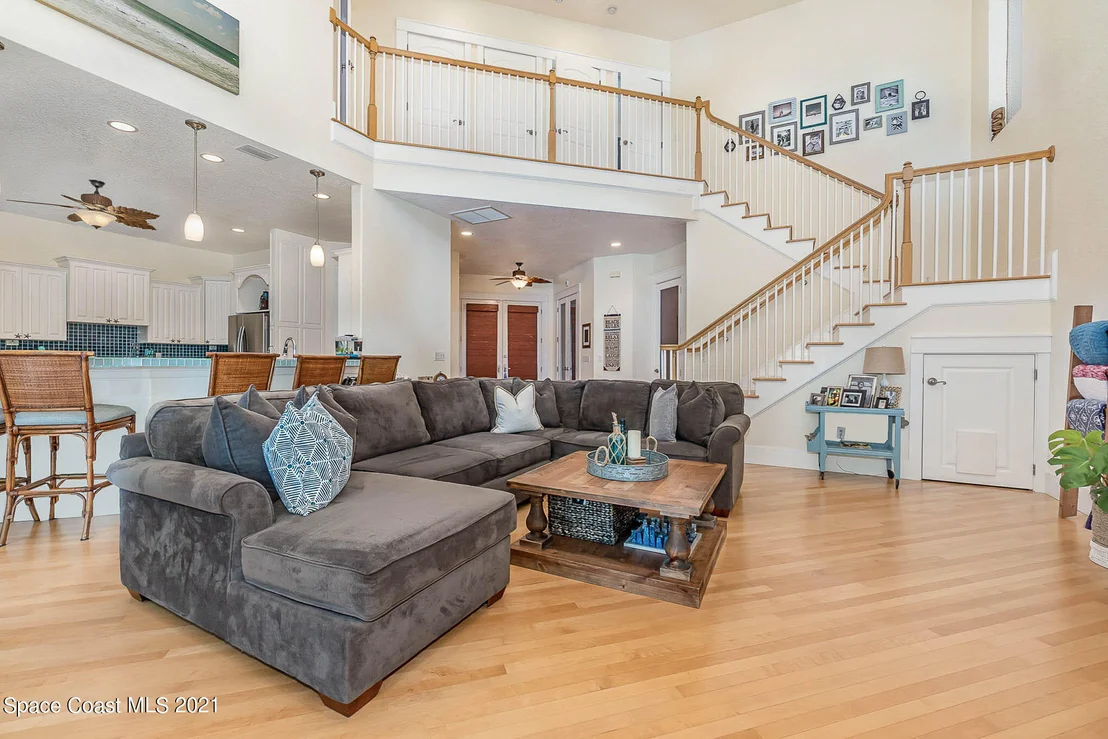 Photo of 250 Heron Drive