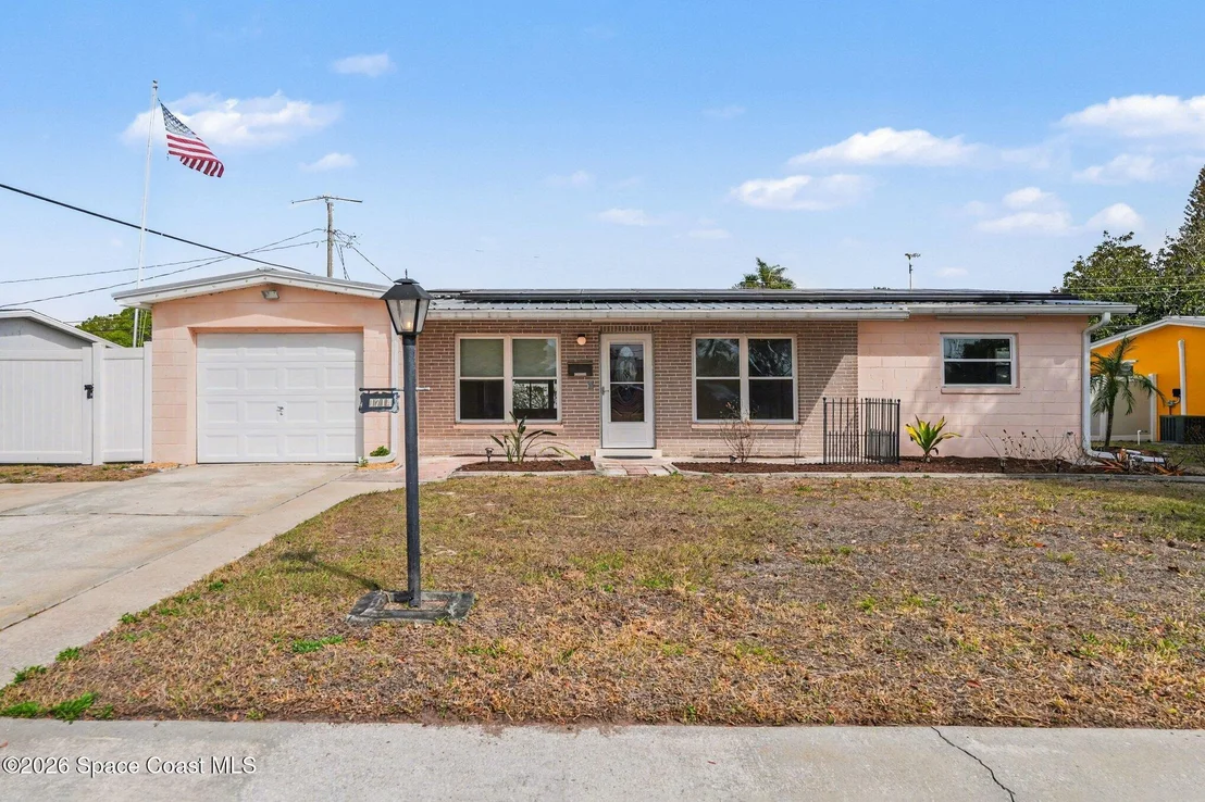 Photo of 1714 Hudson Circle N