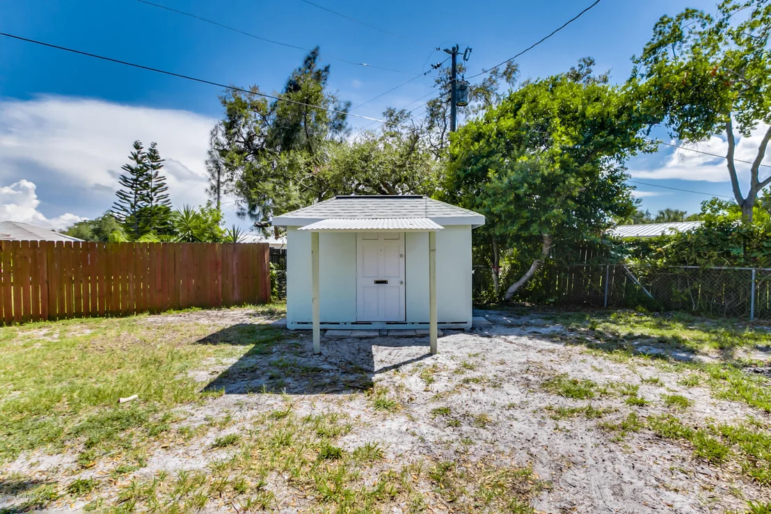 Photo of 2147 Warwick Road