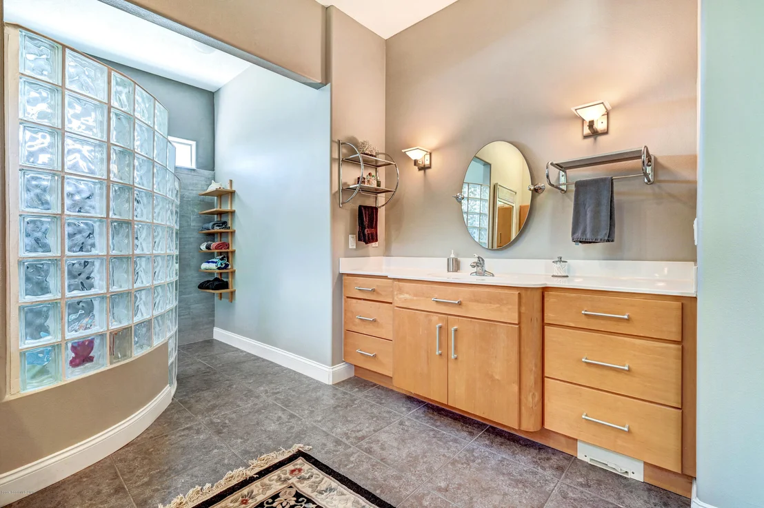 Photo of 5640 Willoughby Drive