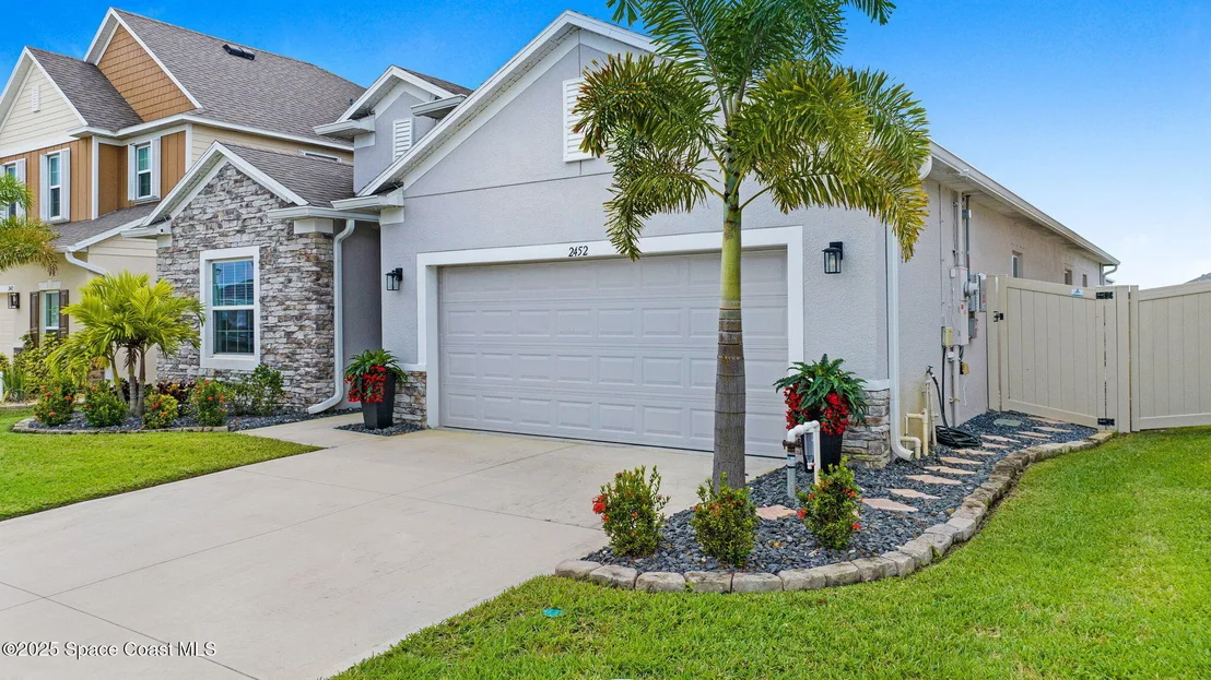 Photo of 2452 Carrick Street