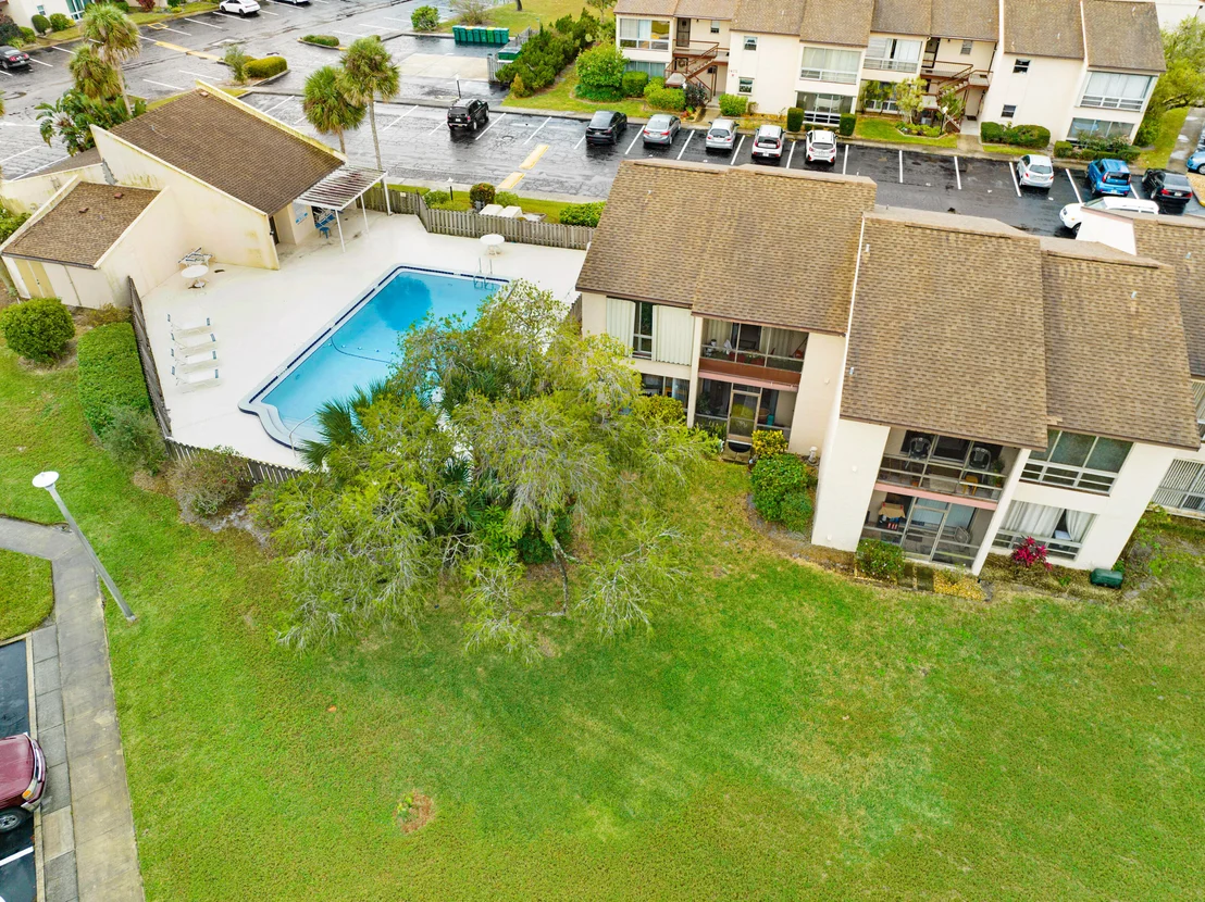 Photo of Unit 4H at 2500 Eagle Drive