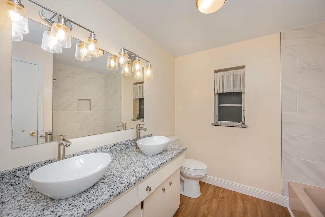 Photo of 4225 Burkholm Road