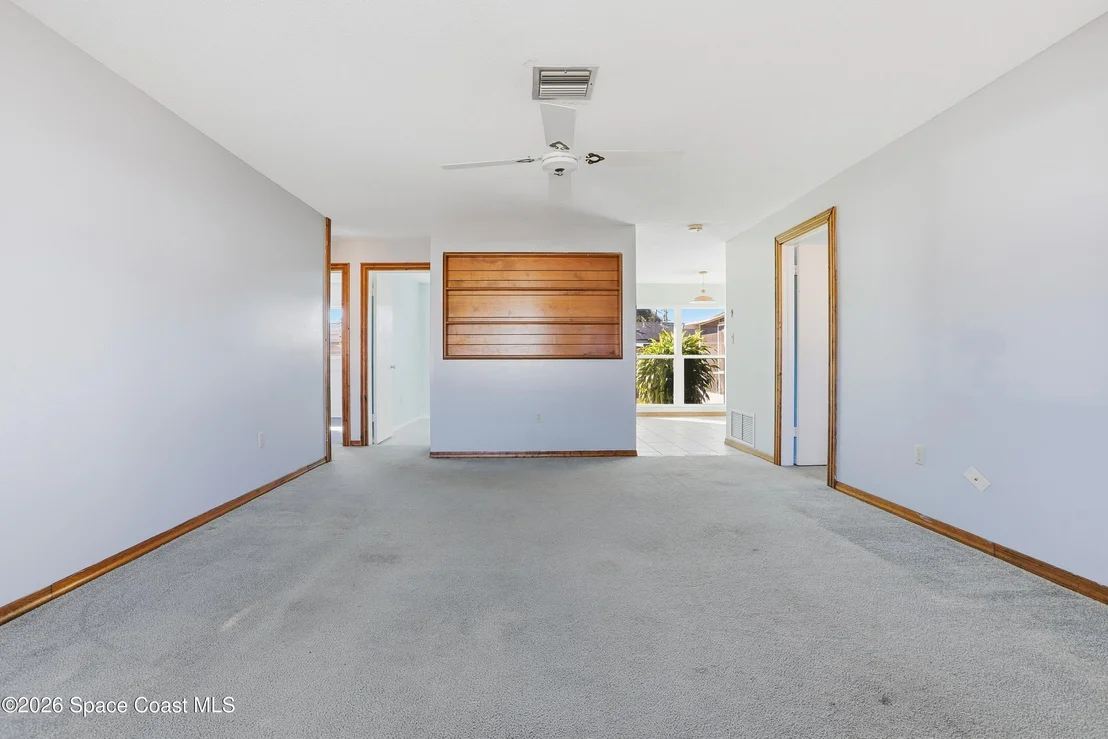 Photo of 875 Kings Post Road