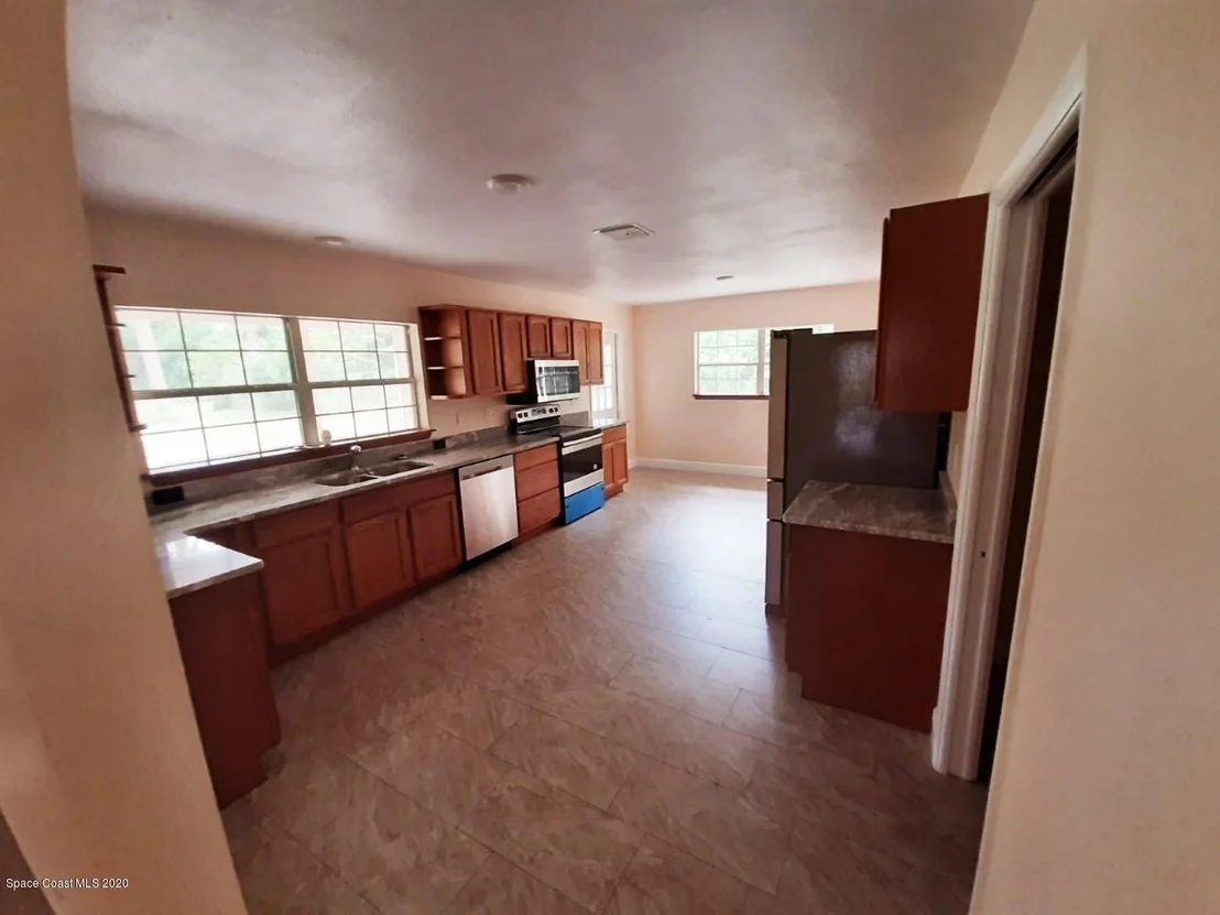 Photo of 8473 Sheridan Road