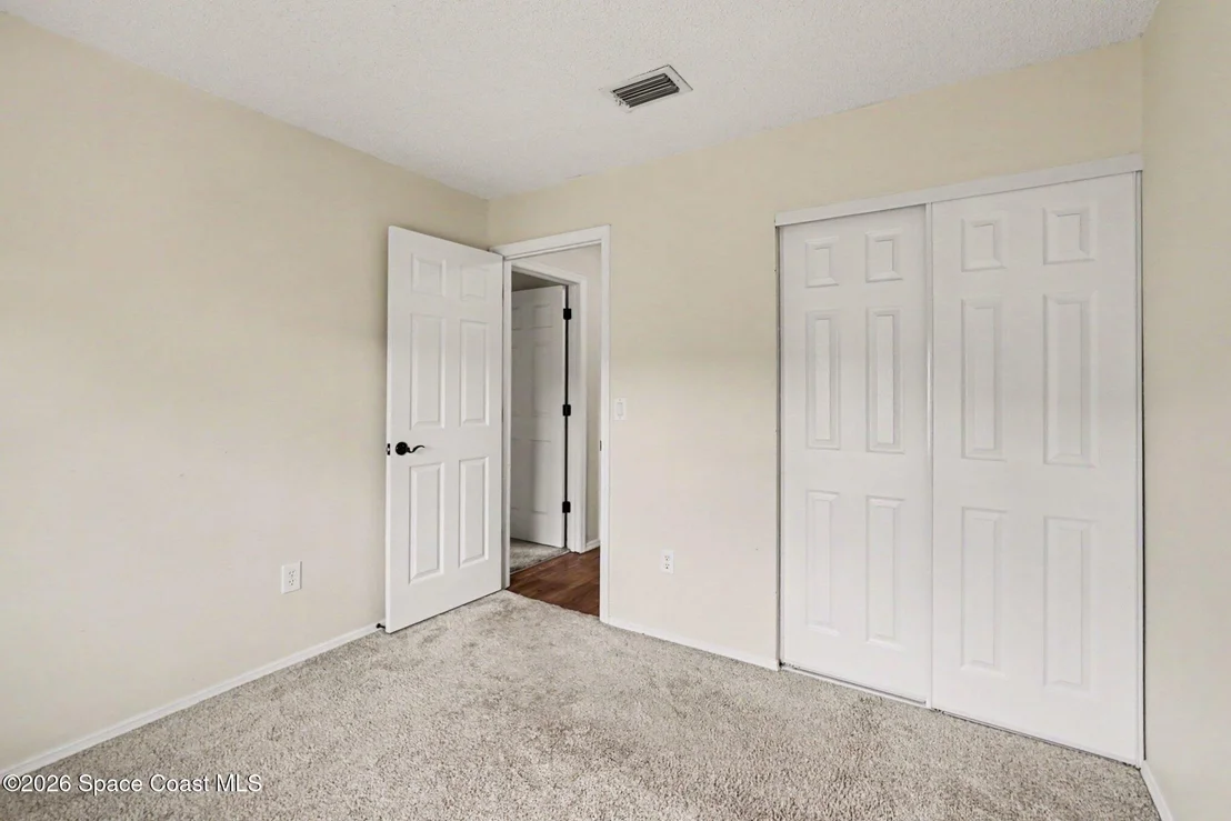 Photo of 882 Wateroak Drive NE