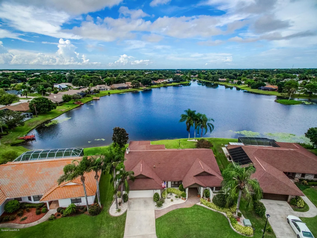 Photo of 529 Crystal Lake Drive