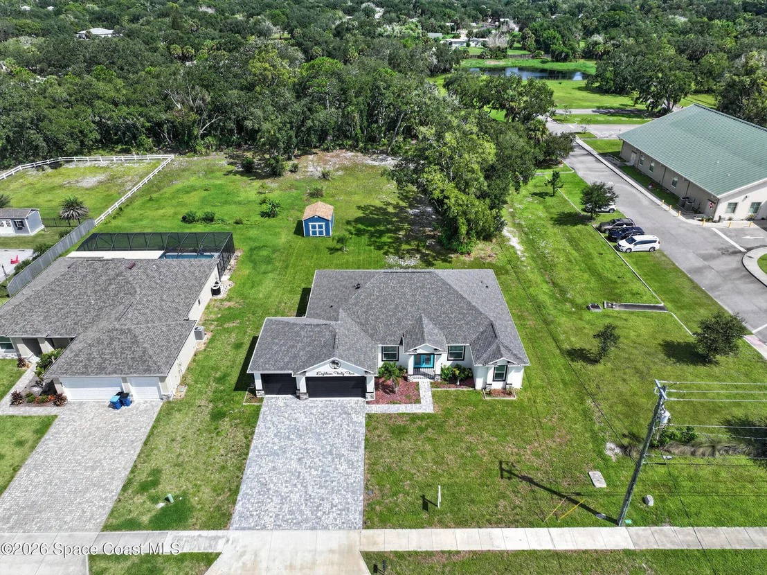 Photo of 1845 Market Circle NE