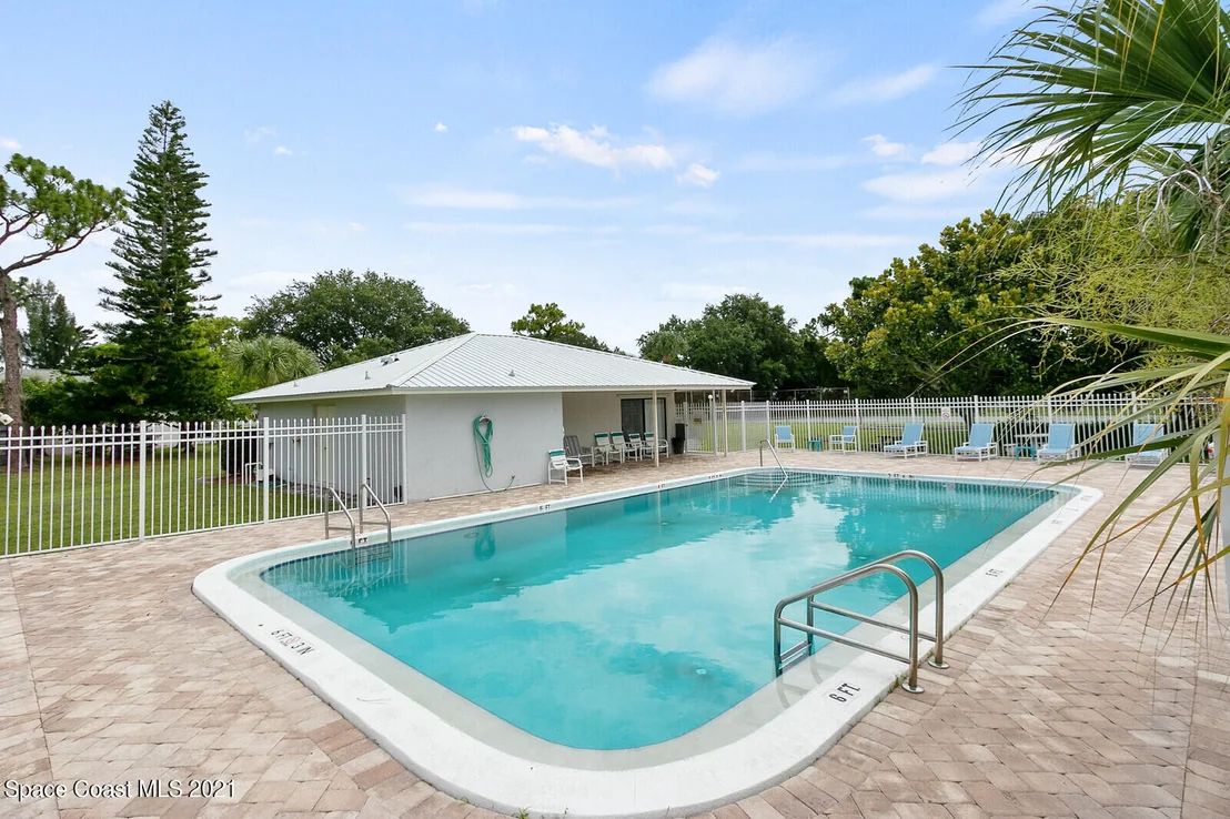 Photo of Unit 122 at 3001 Thrush Drive