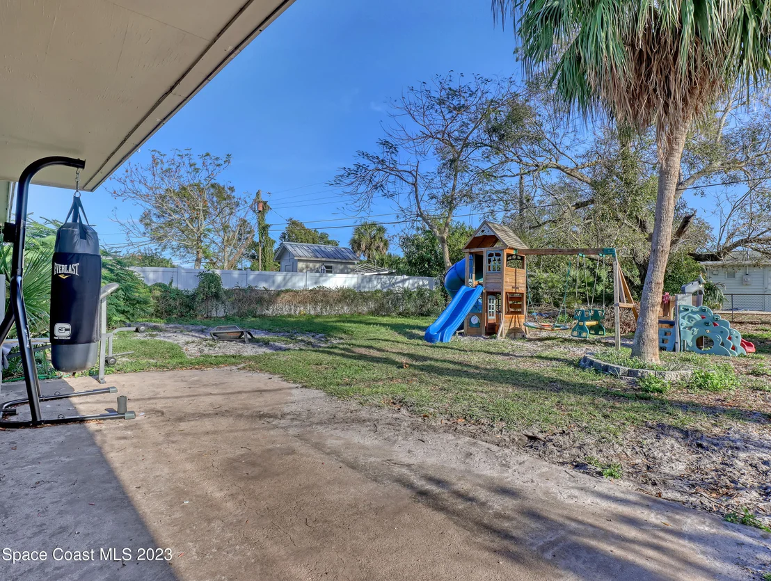 Photo of 2463 Leewood Boulevard