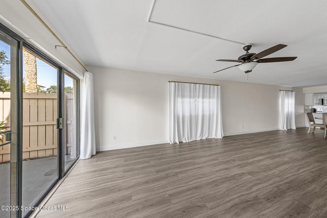 Photo of Unit 1218 at 305 Tangle Run Boulevard