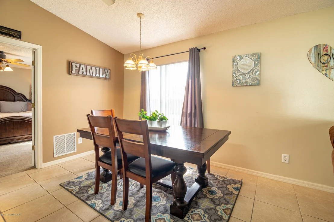 Photo of 5585 Flint Road
