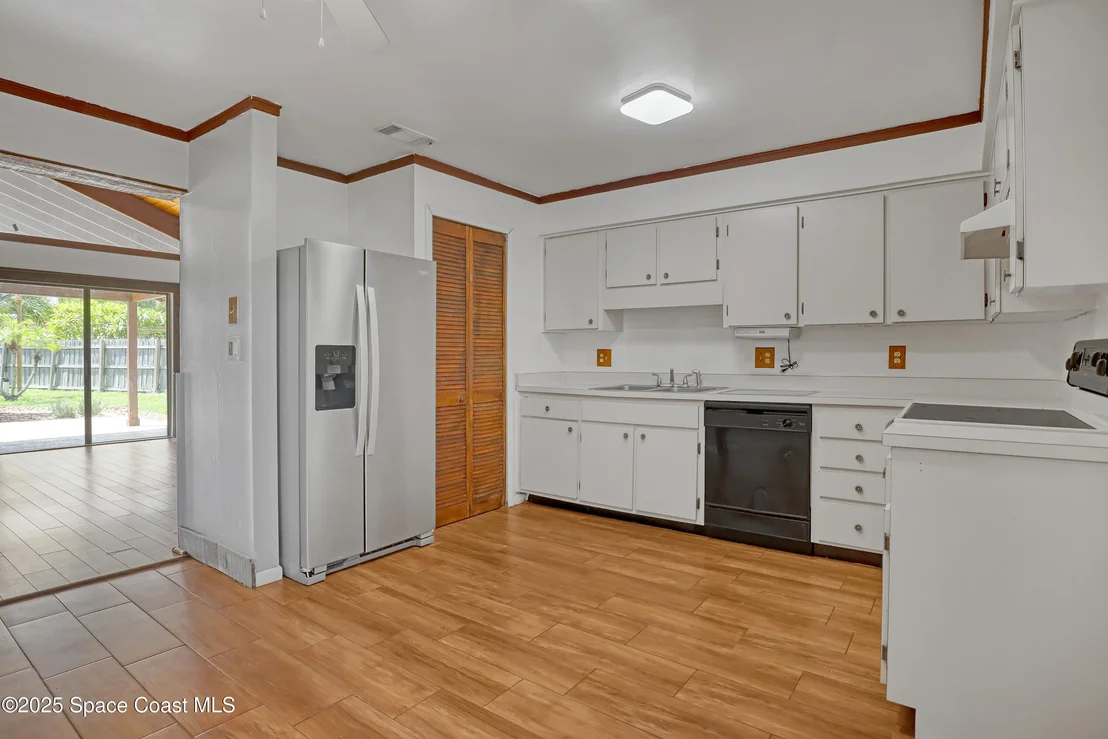 Photo of 210 Applewood Circle