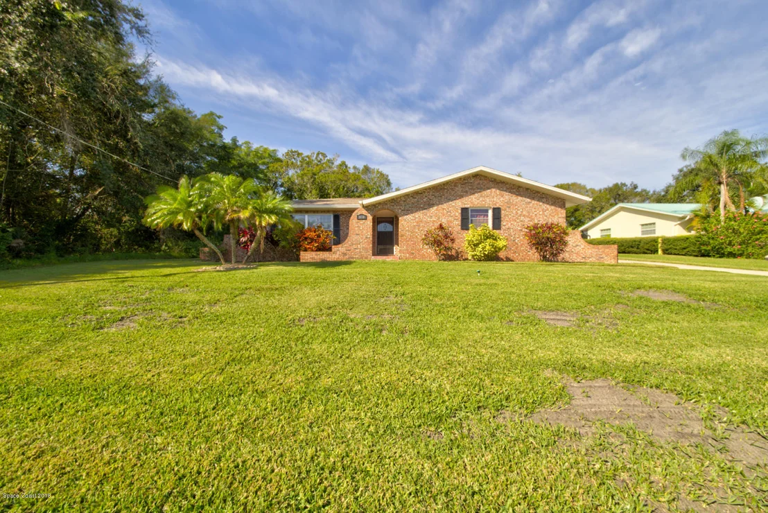 Photo of 1030 Sunswept Road NE
