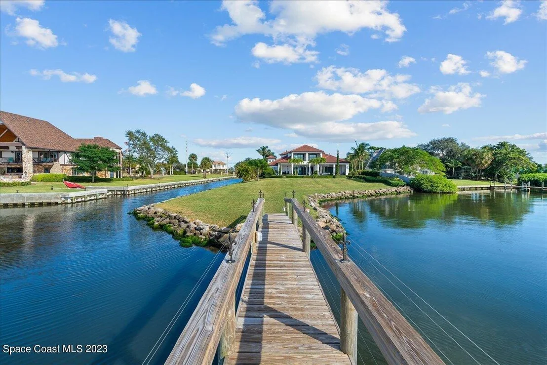 Photo of 3000 N Riverside Drive