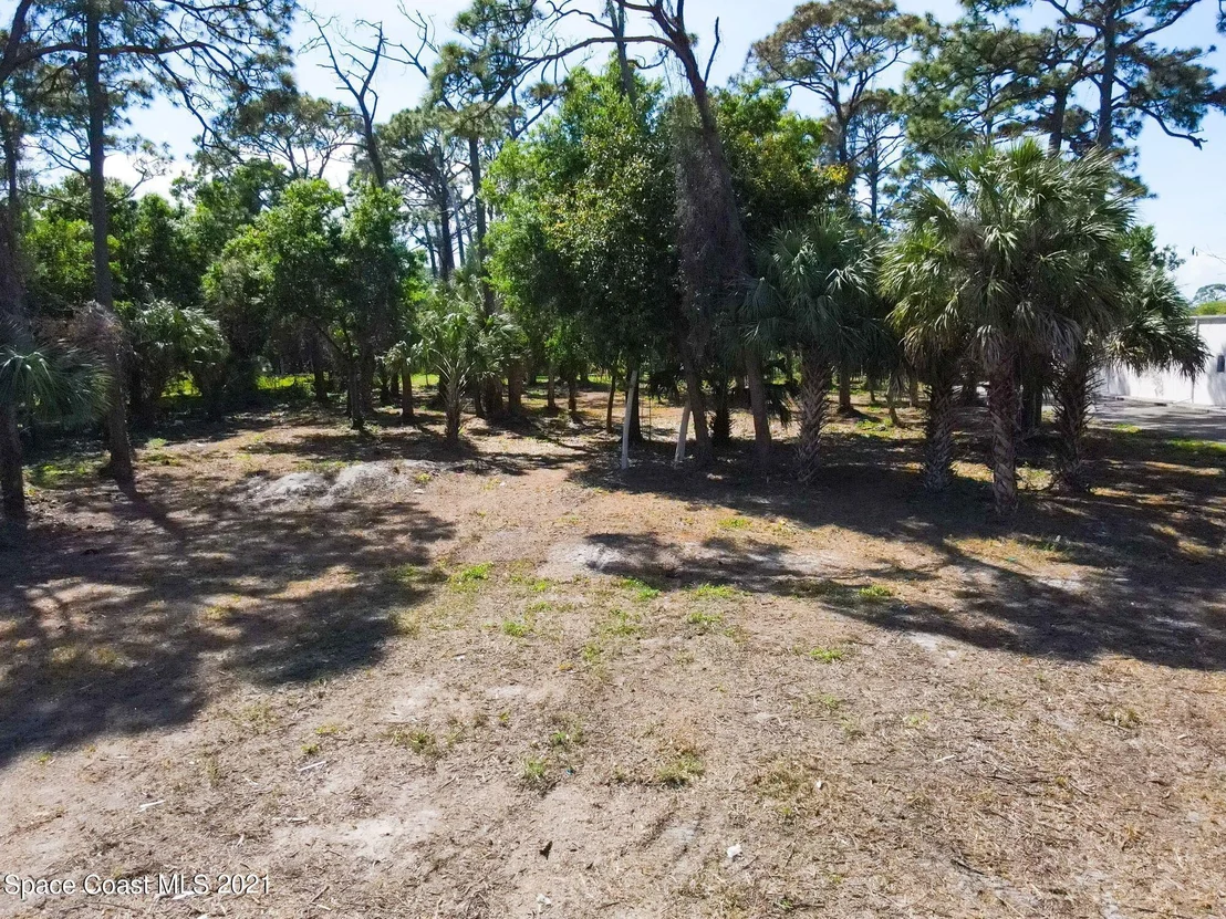 Photo of 1150 S Wickham Road