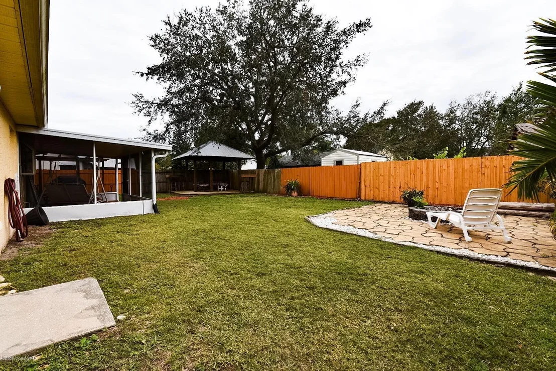 Photo of 883 Spirea Drive