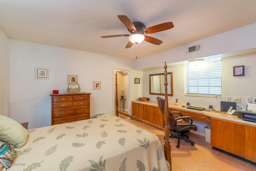 Photo of 201 Cocoa Avenue
