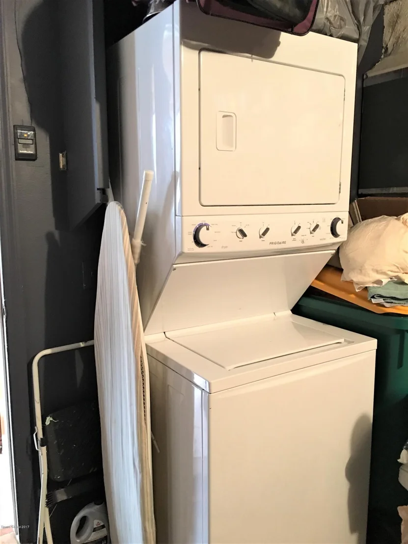 Photo of Unit 613 at 287 Current Drive