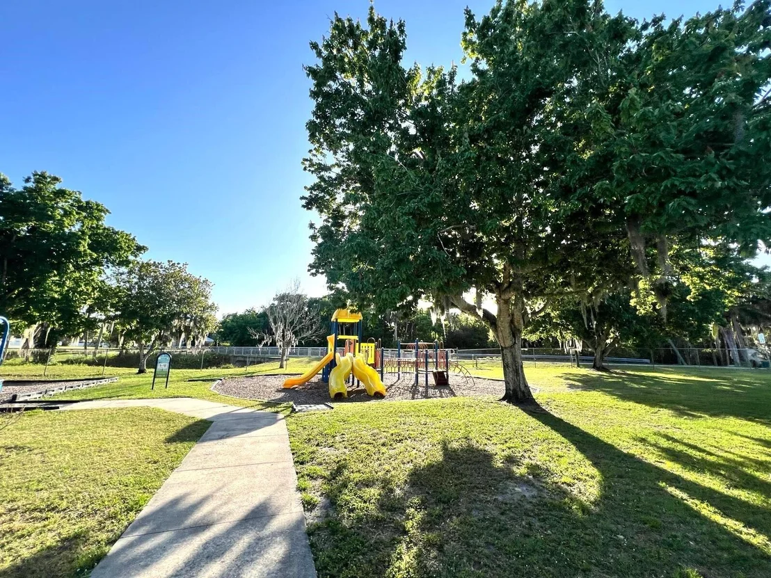 Photo of 408 Bunker Street