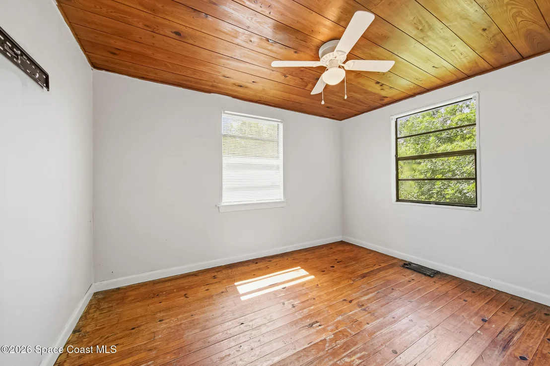 Photo of 355 Pine Avenue