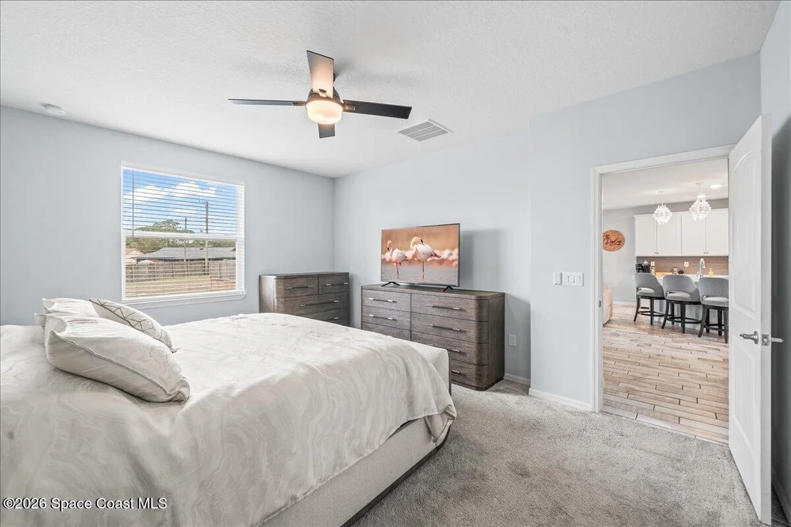 Photo of 800 Lyons Circle NW