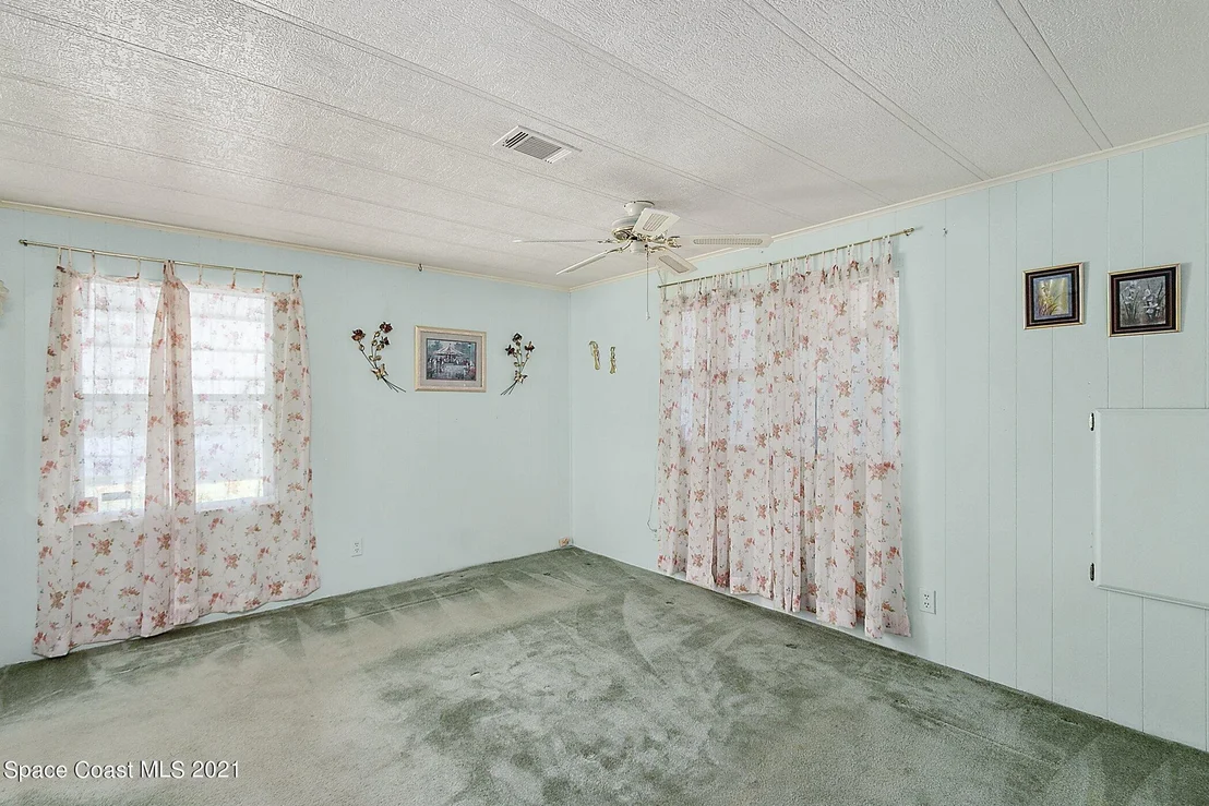 Photo of 566 Jennifer Circle