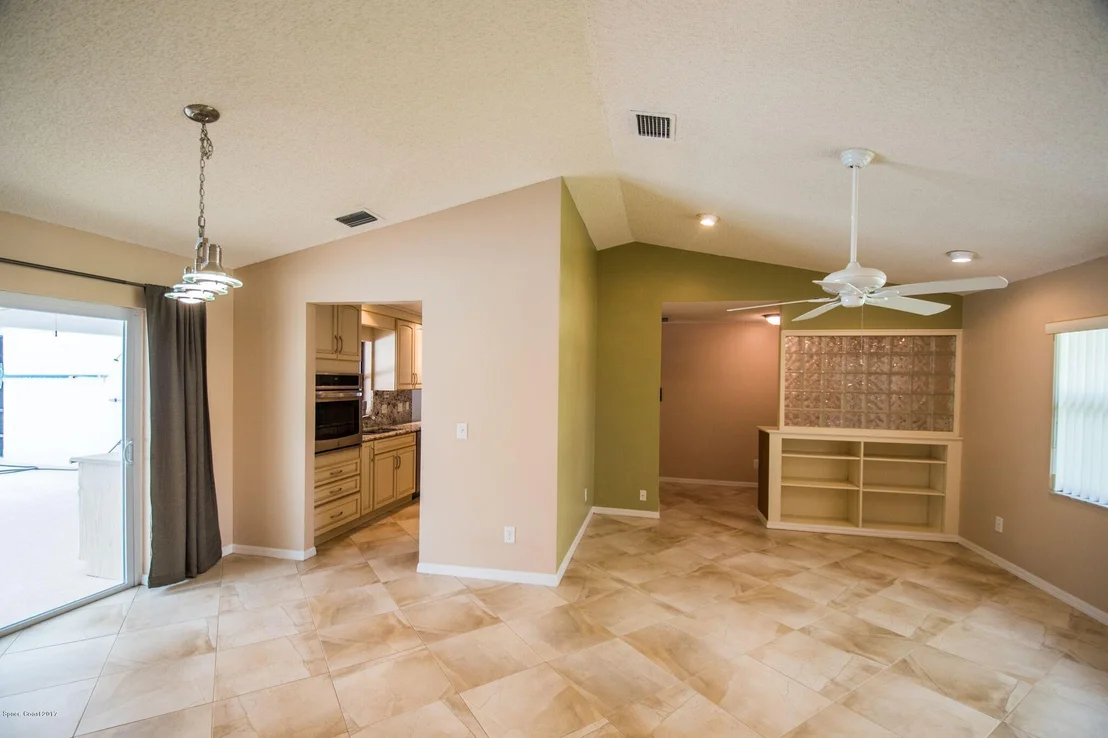 Photo of 3528 Reign Street