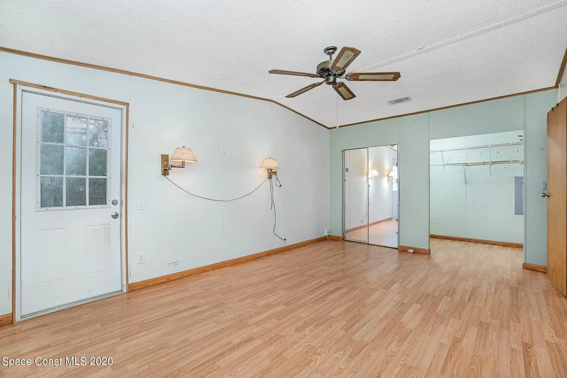 Photo of 1942 Seagrape Street NE