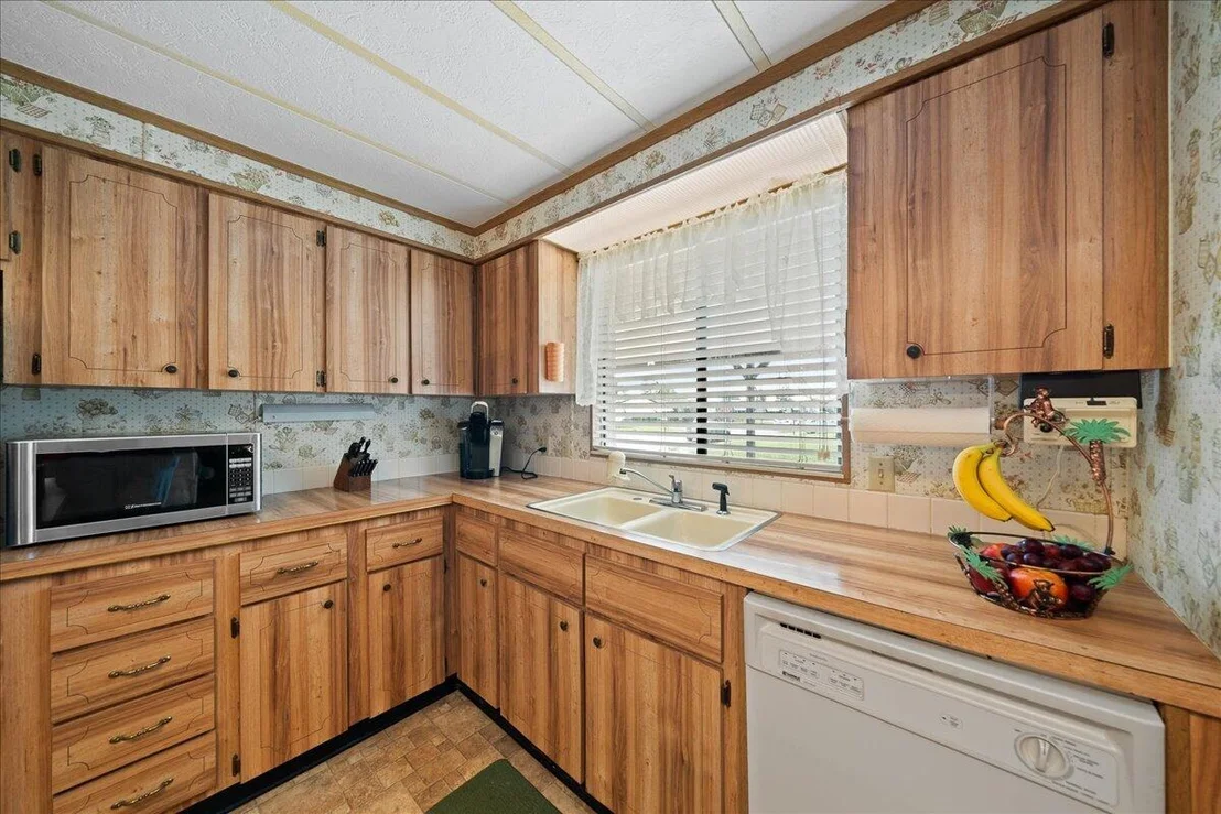 Photo of 1948 Mango Street NE