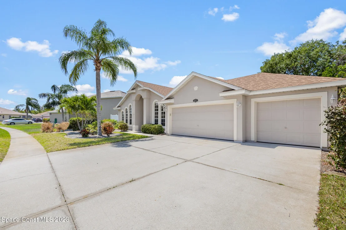 Photo of 4040 Estancia Way