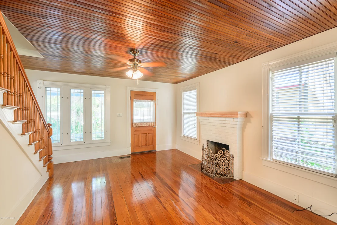 Photo of 36 Barton Avenue