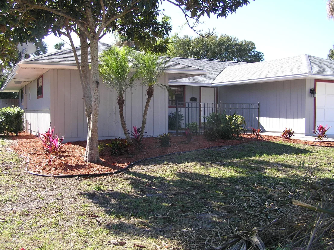 Photo of 1011 Hibiscus Street