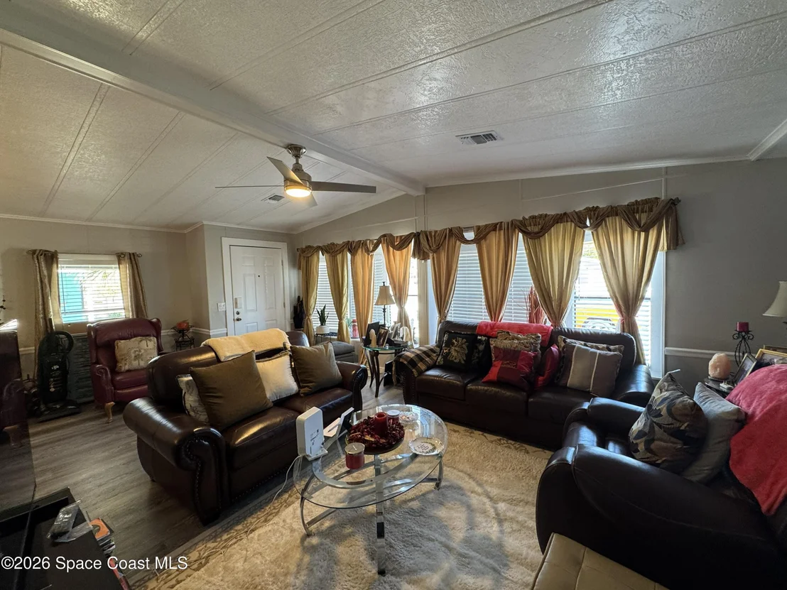 Photo of 915 Hemlock Street