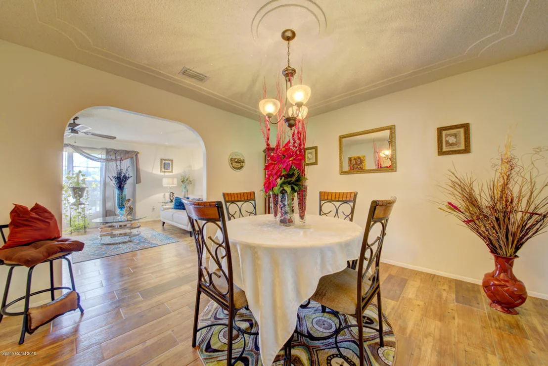 Photo of 1030 Sunswept Road NE