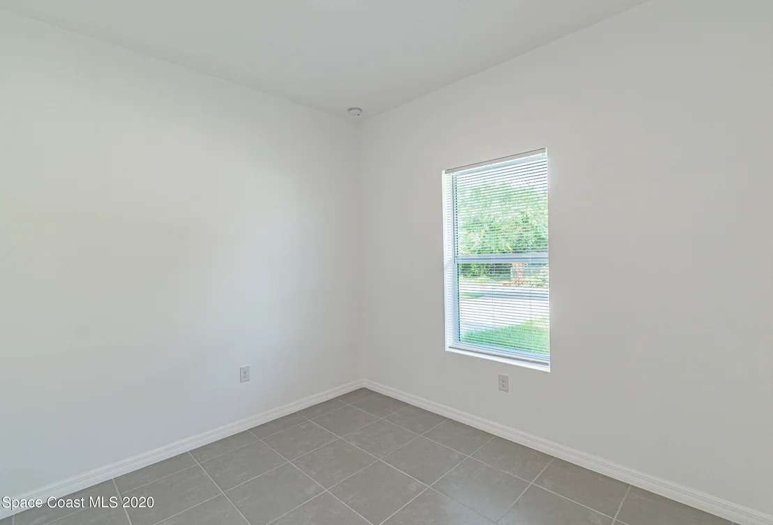 Photo of 850 Lyons Cir Circle NW