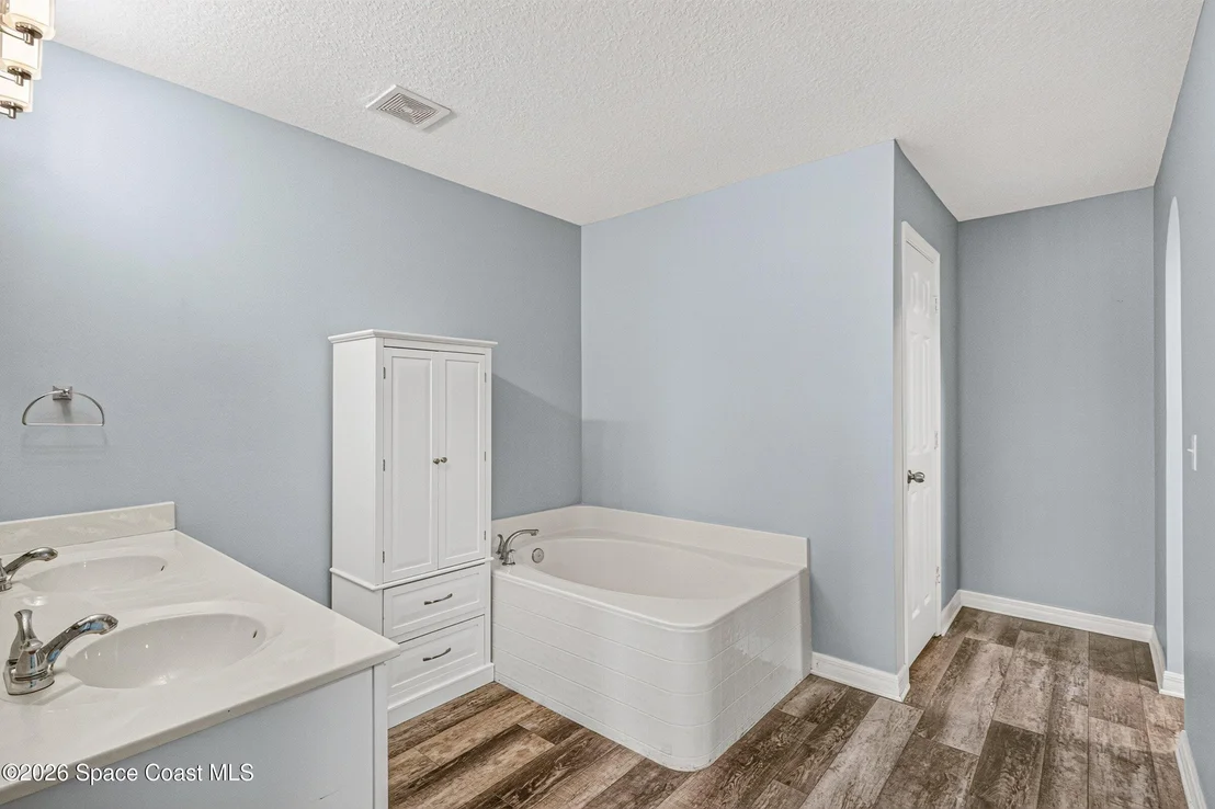 Photo of 3114 Burdock Avenue