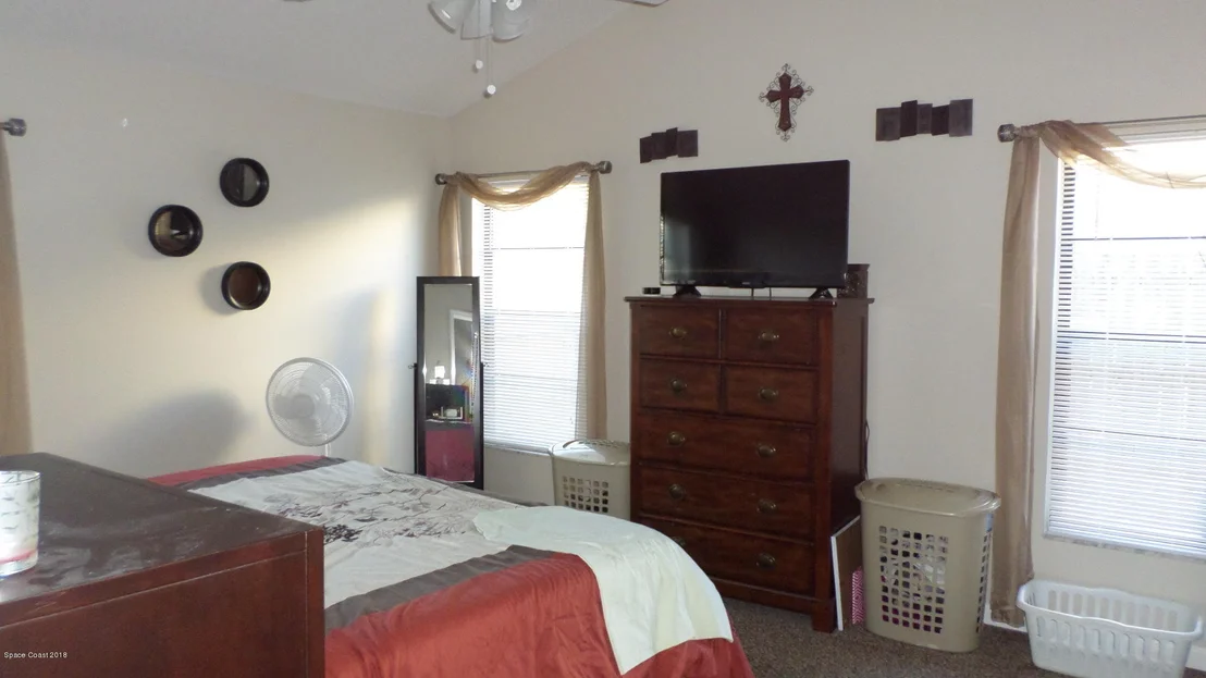 Photo of 944 Jamestown Drive