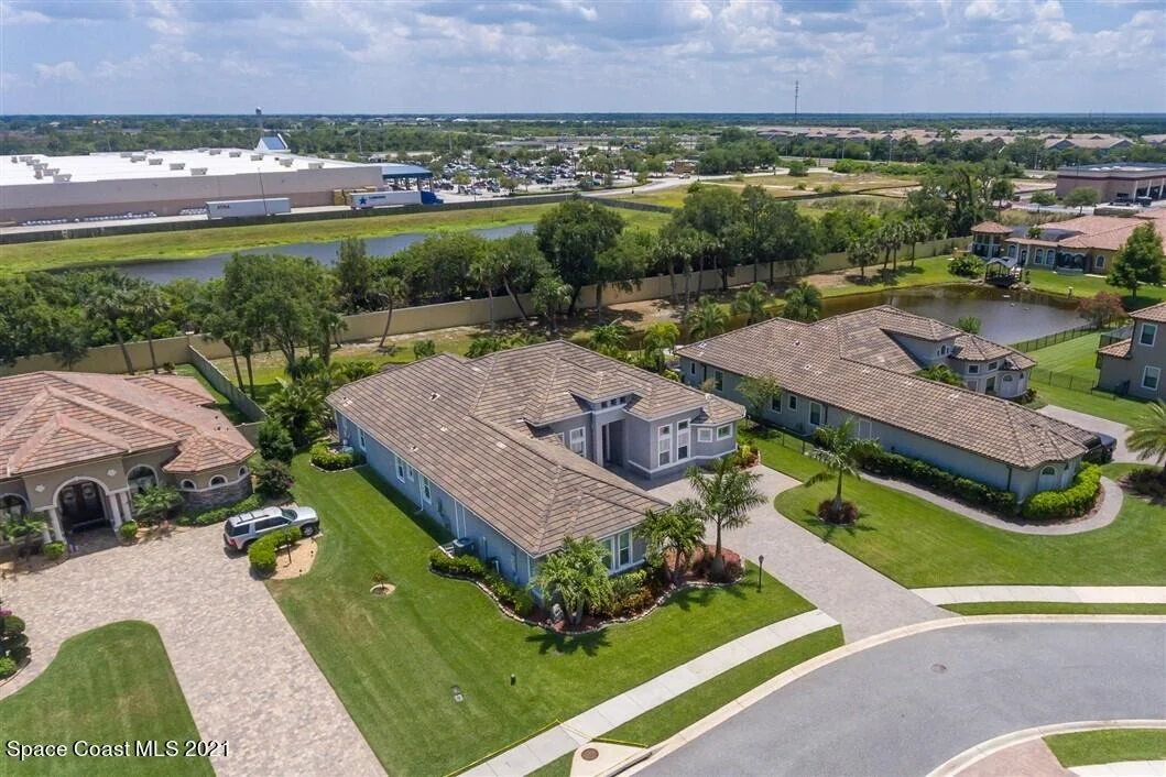 Photo of 823 Lorenza Place
