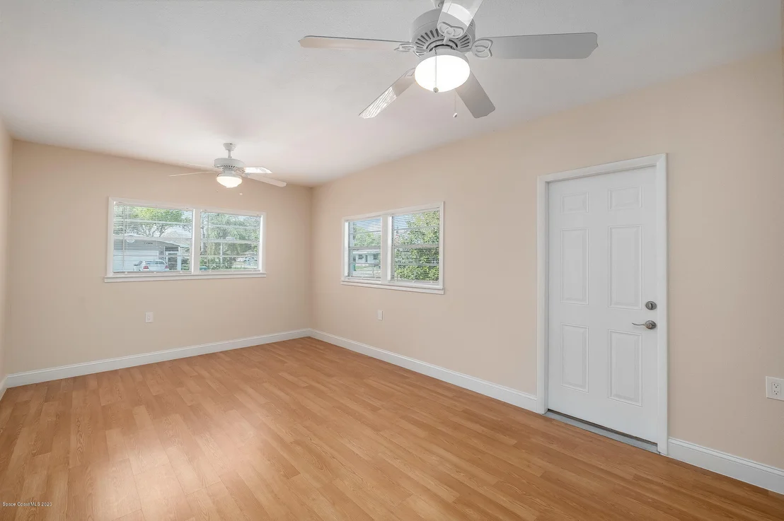 Photo of 1933 Elmwood Drive