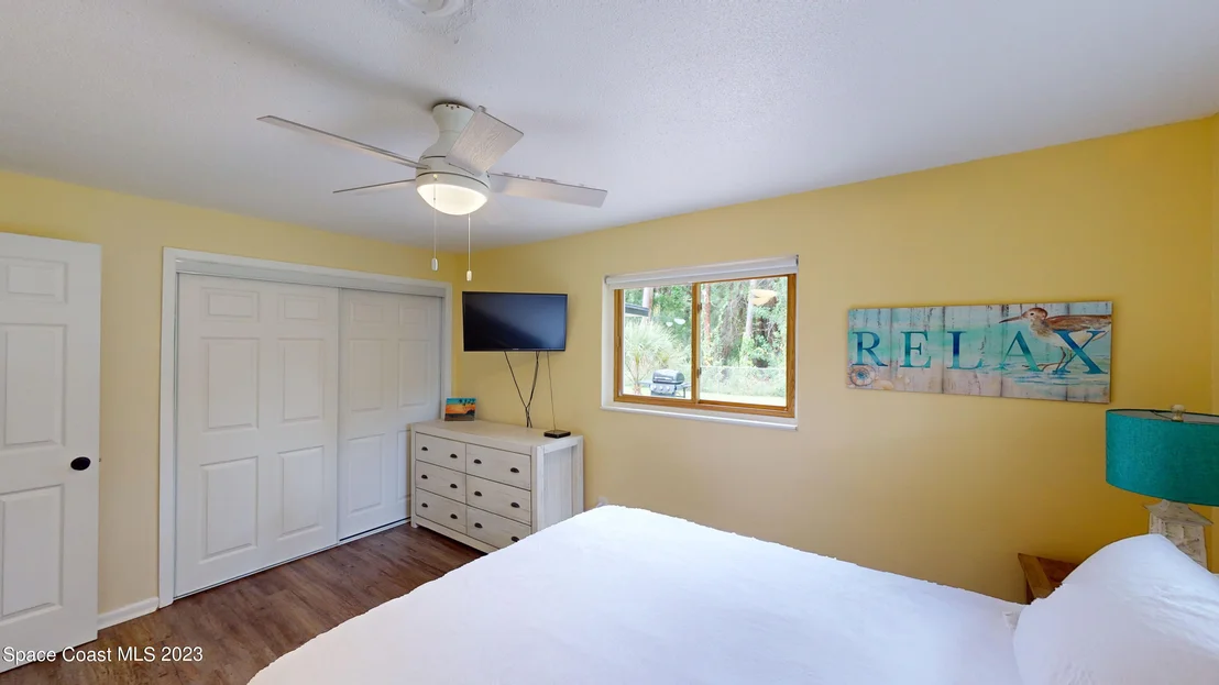 Photo of 1045 Green Road