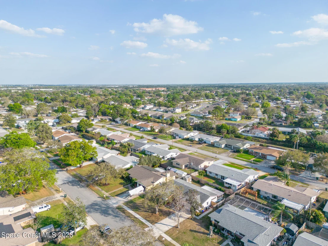 Photo of 909 Kings Post Road