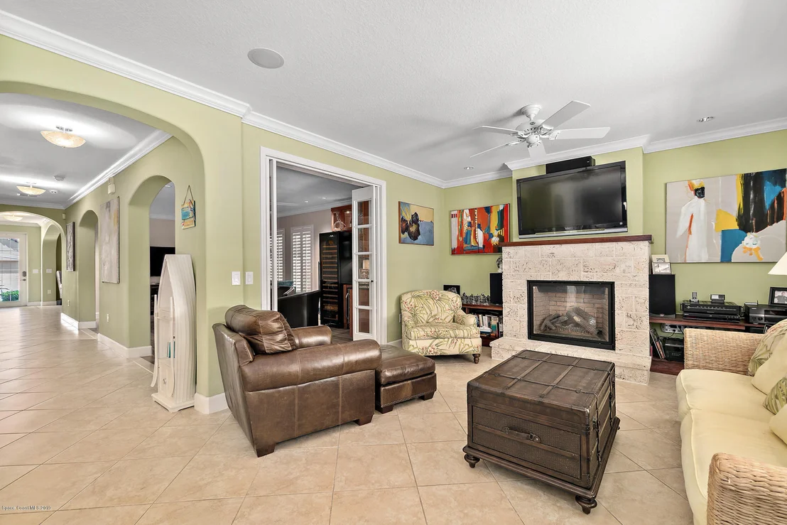 Photo of 698 Monterey Drive