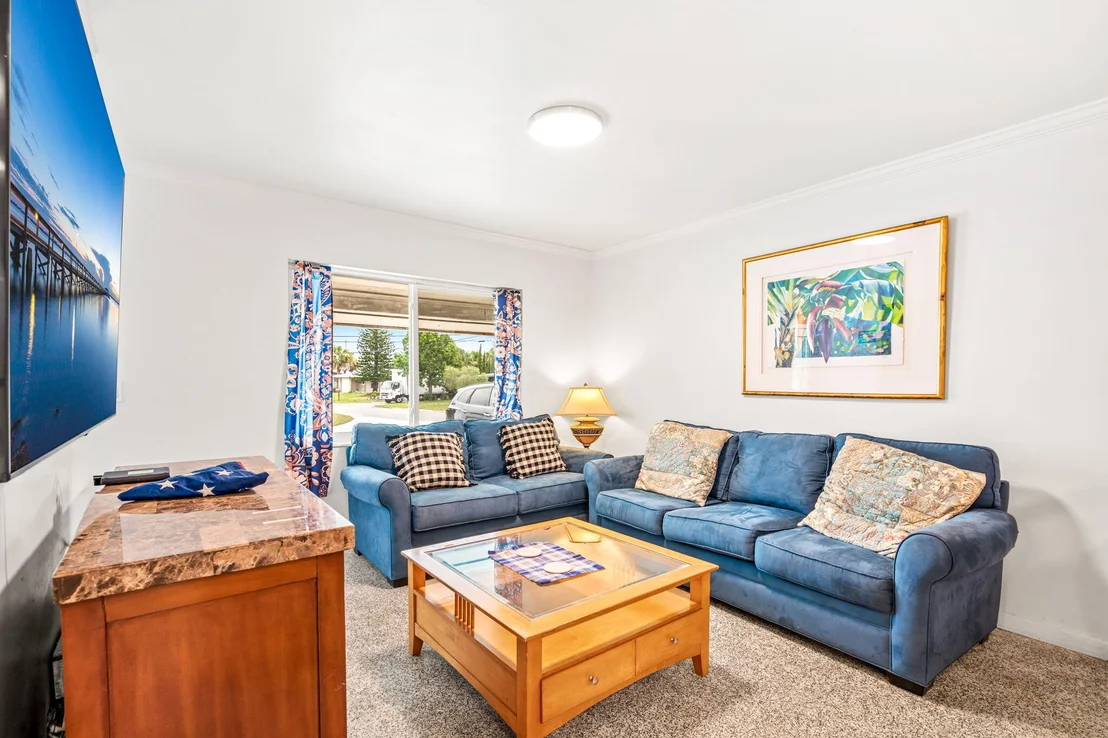 Photo of 1557 Hillcrest Drive