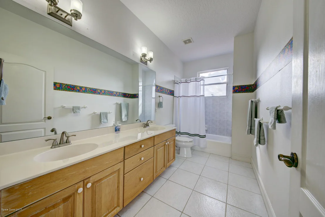 Photo of 1021 Stratford Place