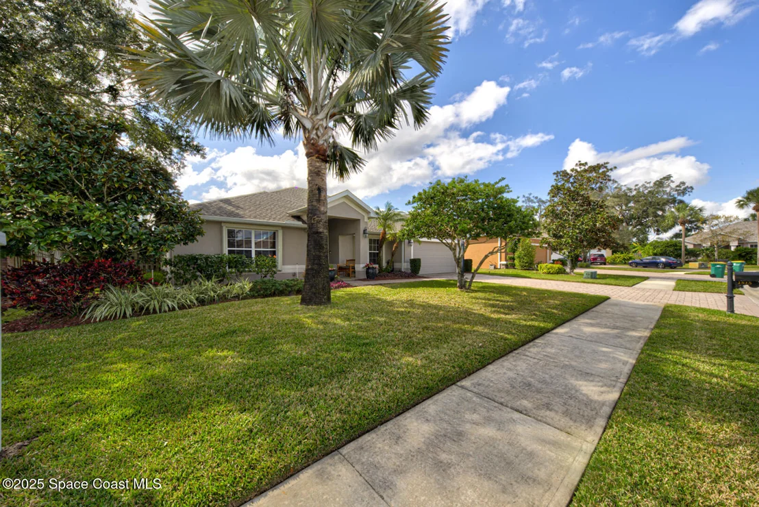Photo of 1815 Botanica Circle